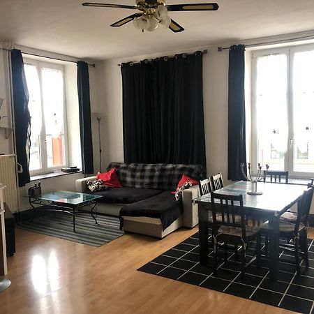 Appartement Spacieux Flize Exteriör bild