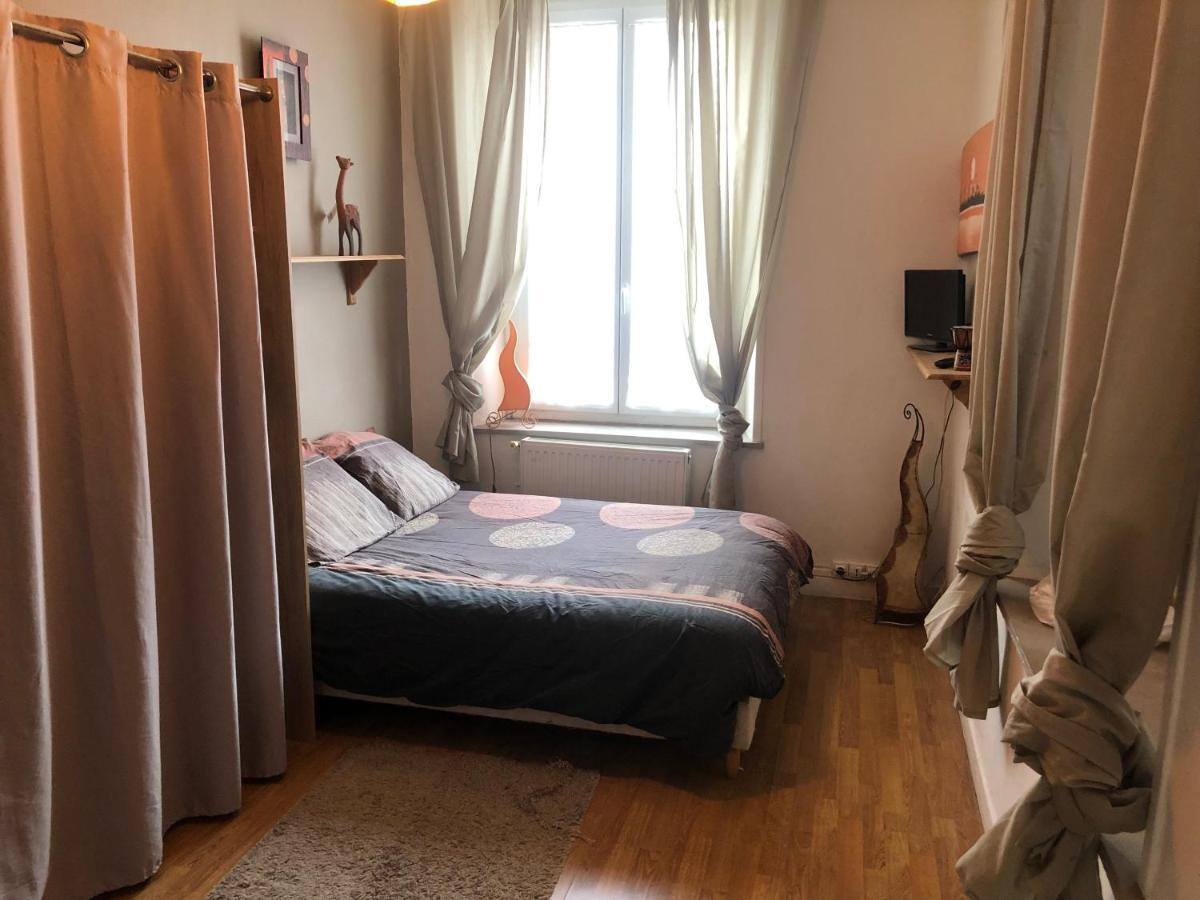 Appartement Spacieux Flize Exteriör bild
